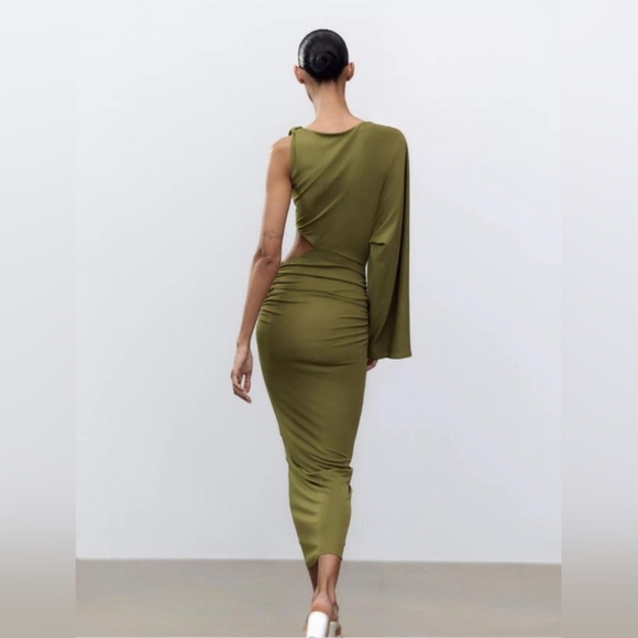 Zara Cut Out Midi Dress - Picture 2 of 8